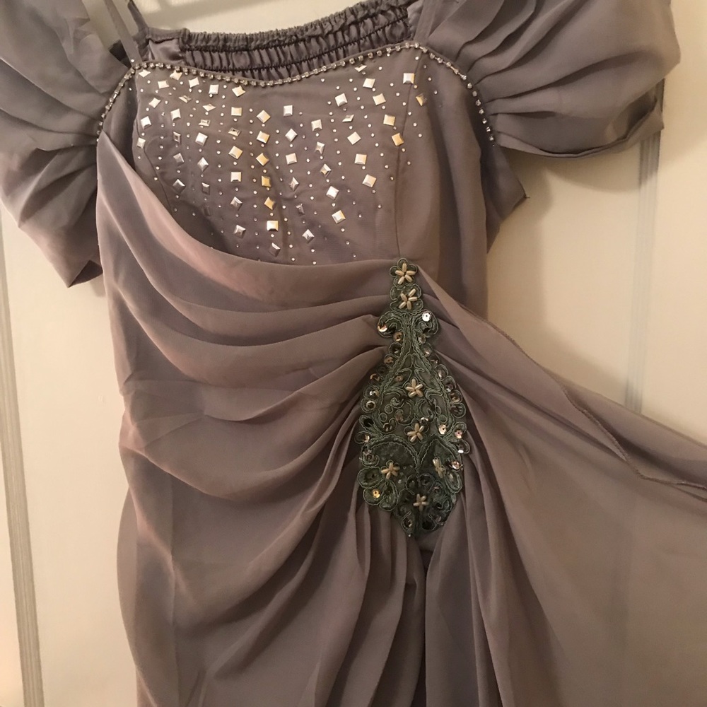 NWT Cherlone Chiffon Grey Dress size 14/16